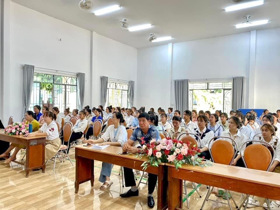 Trường THSPMN Hoa Hồng chào đón đoàn sinh viên khóa 48 trường Cao đẳng sư phạm Đắk Lắk về thực tập sư phạm 1